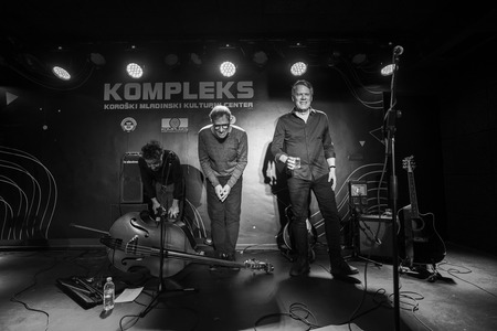 Chris Eckman Trio (9)